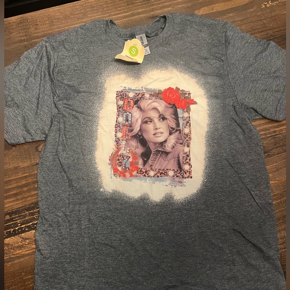 Dolly t-shirt